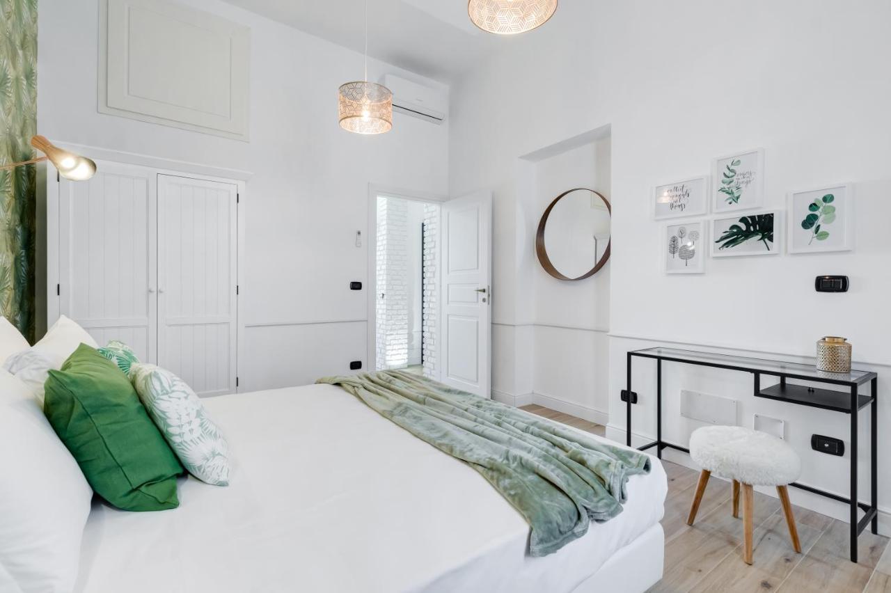 Bmga L Glam Industrial 3-Bed Apartment In Termini Rome Extérieur photo