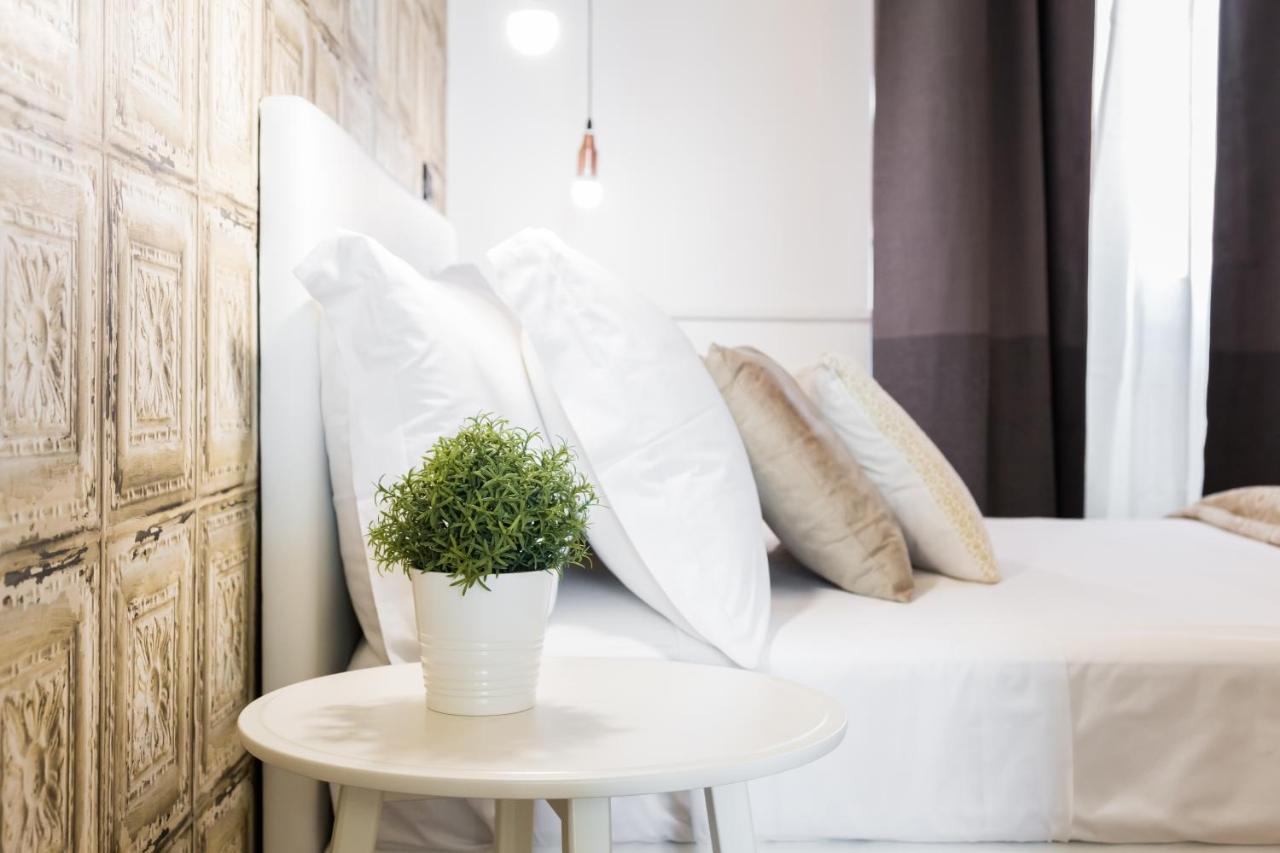 Bmga L Glam Industrial 3-Bed Apartment In Termini Rome Extérieur photo