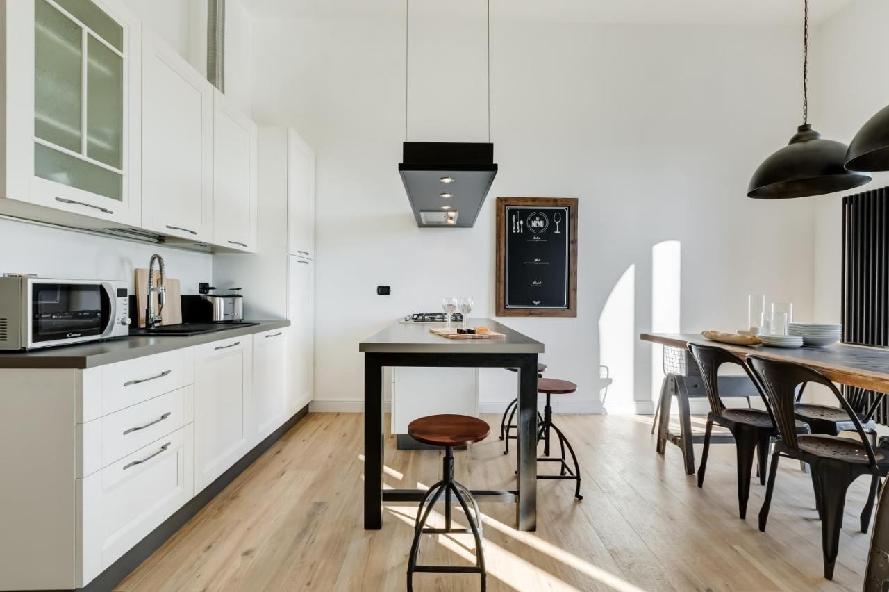 Bmga L Glam Industrial 3-Bed Apartment In Termini Rome Extérieur photo
