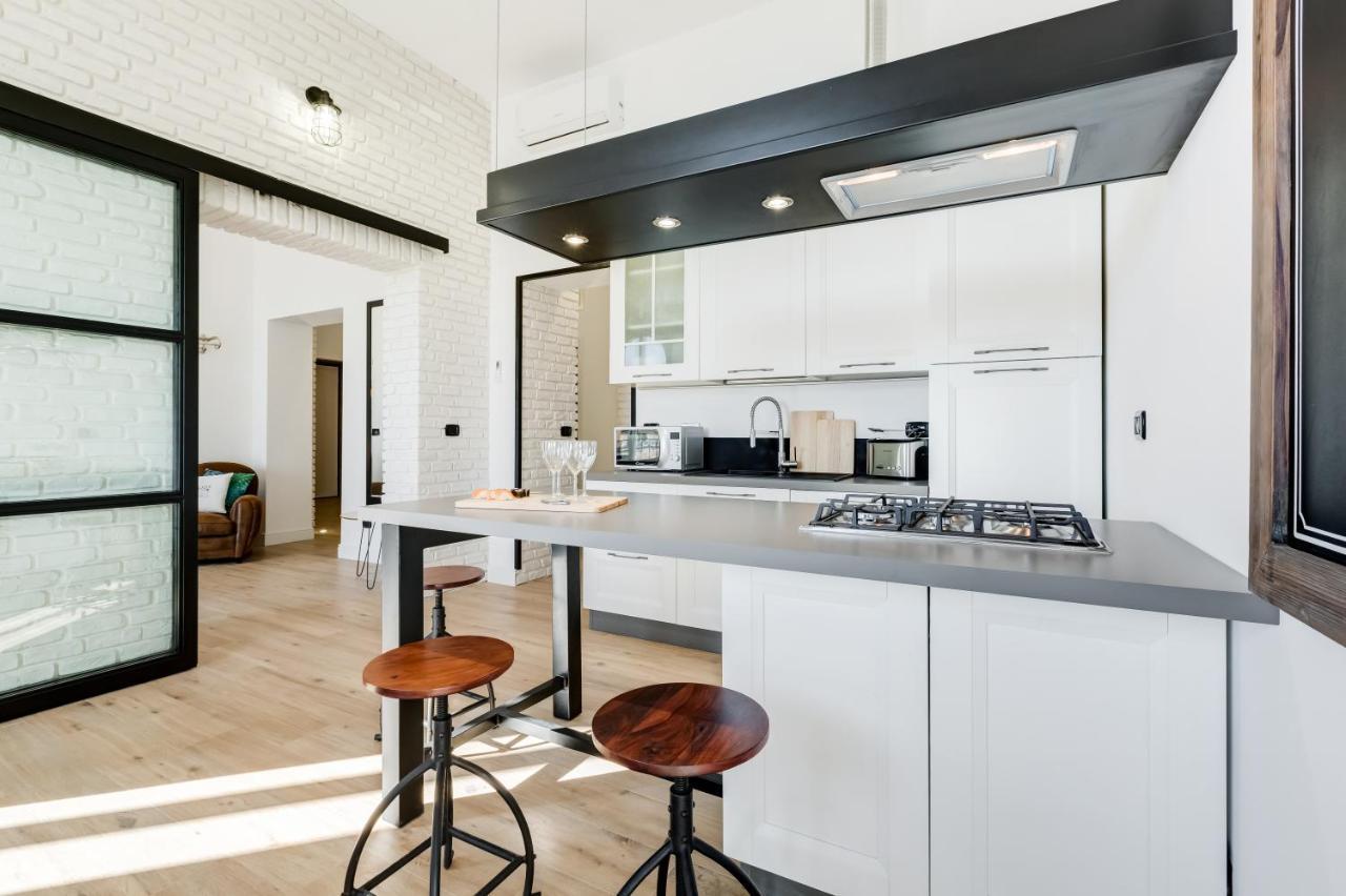 Bmga L Glam Industrial 3-Bed Apartment In Termini Rome Extérieur photo