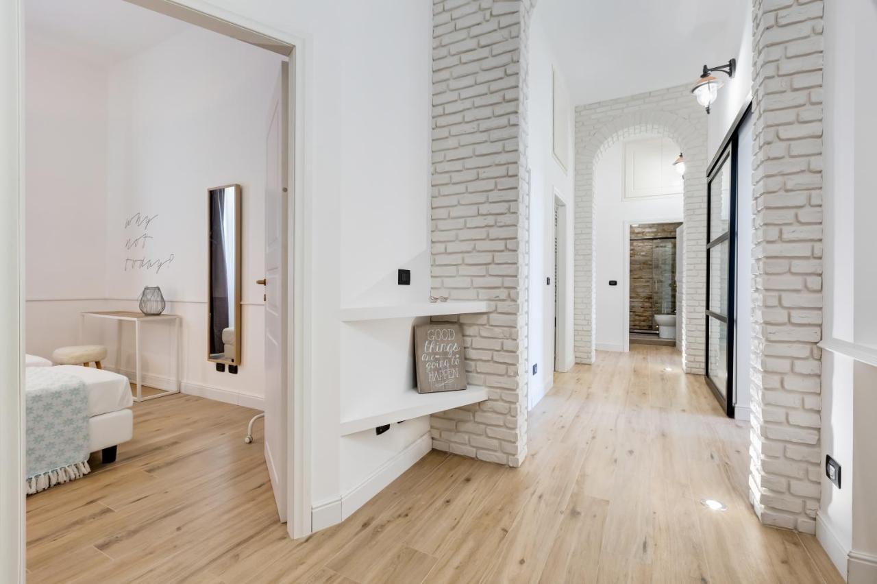 Bmga L Glam Industrial 3-Bed Apartment In Termini Rome Extérieur photo