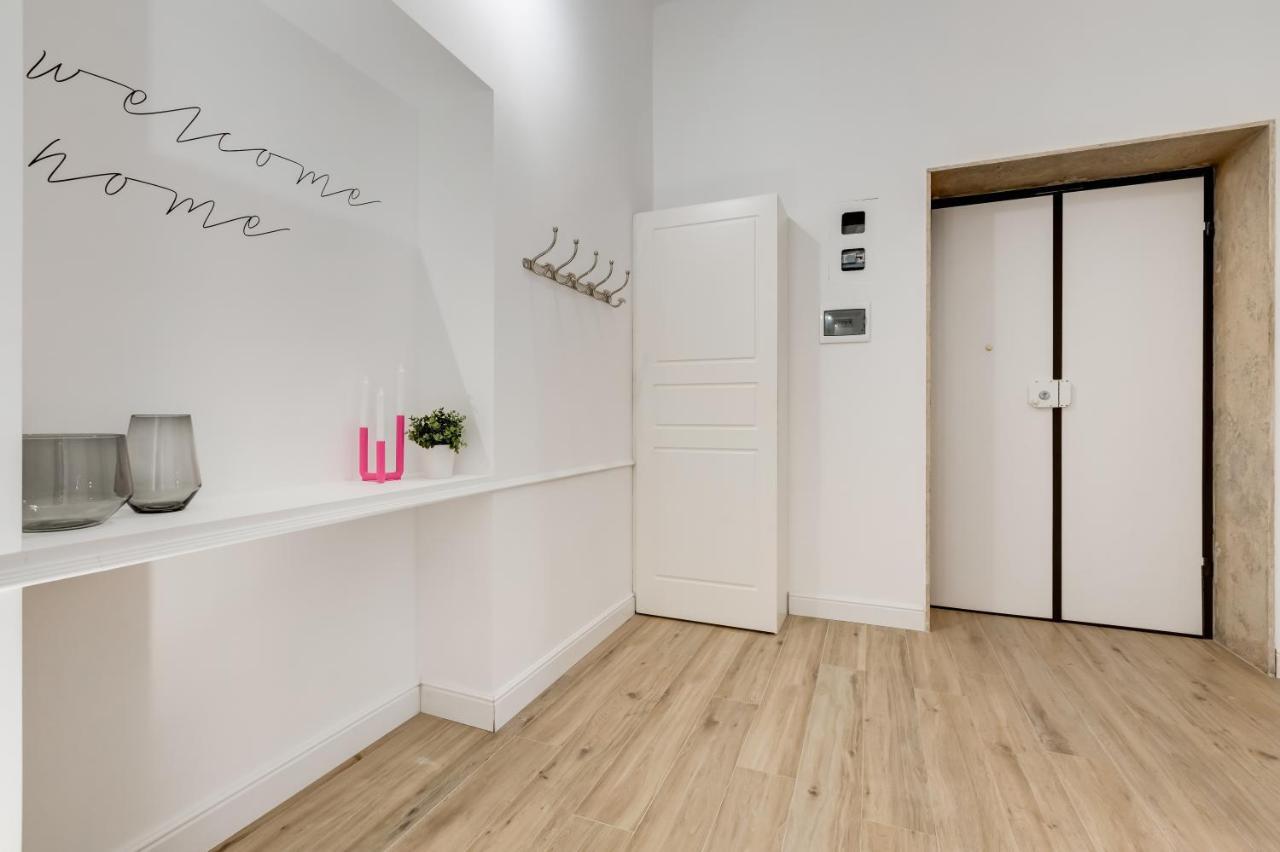 Bmga L Glam Industrial 3-Bed Apartment In Termini Rome Extérieur photo