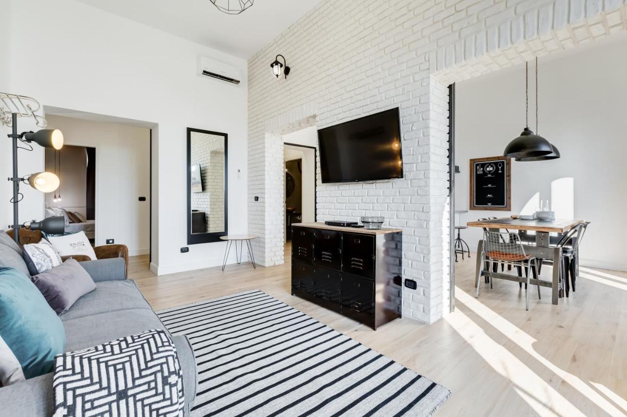 Bmga L Glam Industrial 3-Bed Apartment In Termini Rome Extérieur photo